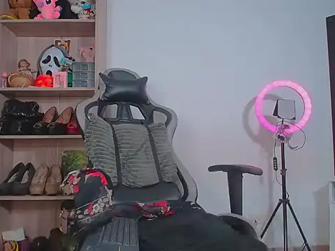Danna Bella666 online show from 05.12.26