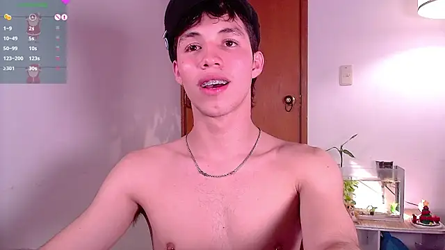 Snapshot of angel_bless19 chatting on 12.19.24 angel bless19 online show from 12.19.24