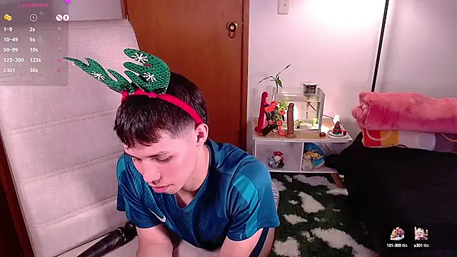 Snapshot of angel_bless19 chatting on 12.23.24 angel bless19 online show from 12.23.24