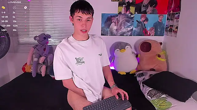 Snapshot of angel_bless19 chatting on 01.12.25 angel bless19 online show from 01.12.25