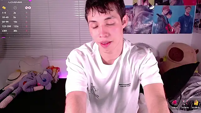 Snapshot of angel_bless19 chatting on 01.23.25 angel bless19 online show from 01.23.25