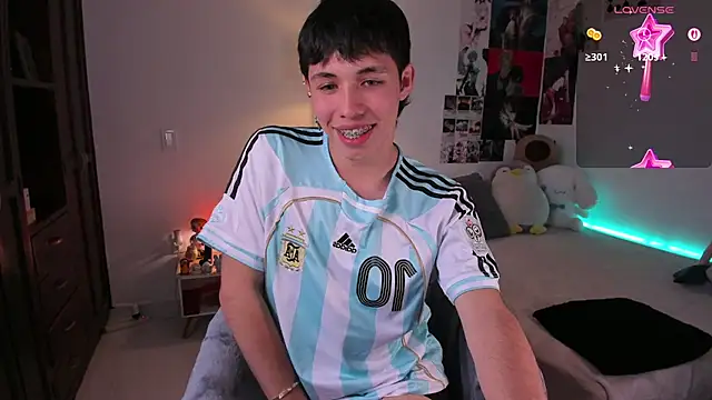 Snapshot of angel_bless19 chatting on 09.15.25 angel bless19 online show from 09.15.25