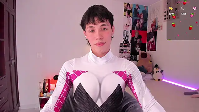 Snapshot of angel_bless19 chatting on 10.10.25 angel bless19 online show from 10.10.25