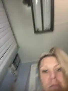 hotNReady6969 online show from 11.26.25