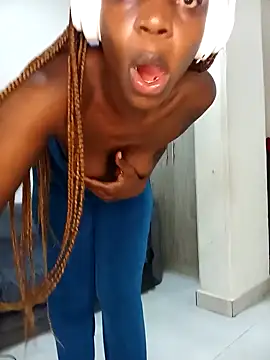 Snapshot of Cocowett chatting on 03.17.25 Cocowett online show from 03.17.25