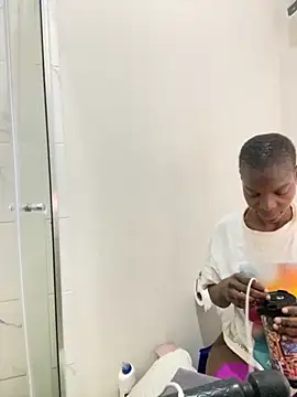 Snapshot of Cocowett chatting on 09.26.25 Cocowett online show from 09.26.25