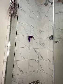 Snapshot of Cocowett chatting on 11.25.25 Cocowett online show from 11.25.25