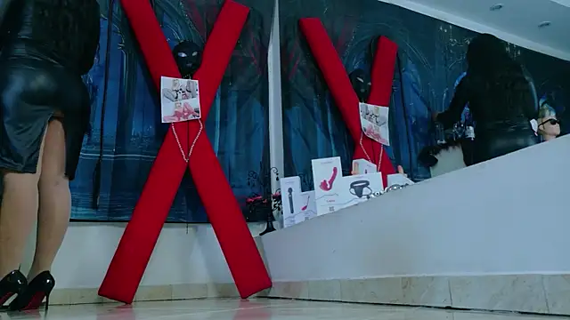 MeliizaQueen online show from 04.14.26