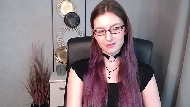 emmaxDelight online show from 12.11.24