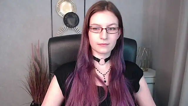 emmaxDelight online show from 12.11.24