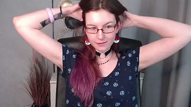 emmaxDelight online show from 12.16.24