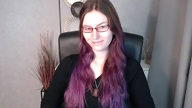 emmaxDelight online show from 01.06.25