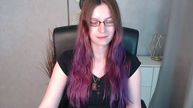 emmaxDelight online show from 01.13.25