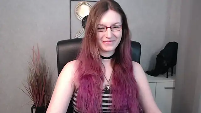 emmaxDelight online show from 03.22.25