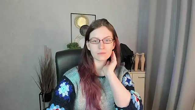 emmaxDelight online show from 04.20.26