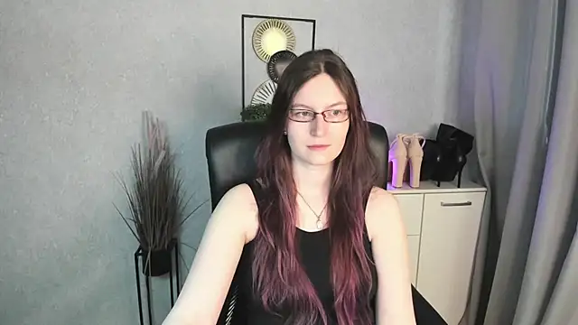 Snapshot of emmaxDelight chatting on 04.27.26 emmaxDelight online show from 04.27.26