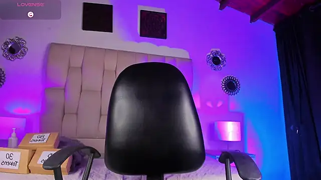 Mia ross16 online show from 01.13.25