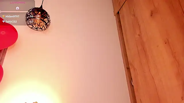 Mia ross16 online show from 02.15.25