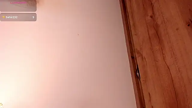 Mia ross16 online show from 02.21.25