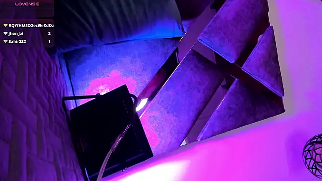 Mia ross16 online show from 03.01.25