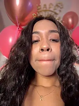 bella  honey online show from 12.16.25