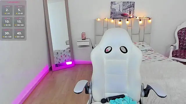 zoe turnner 18 online show from 03.06.25