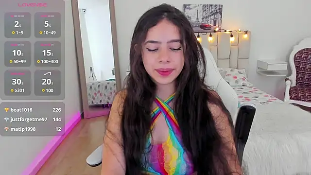 zoe turnner 18 online show from 03.16.25