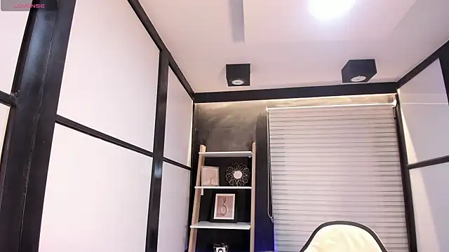 lilithTeen1  online show from 02.06.25