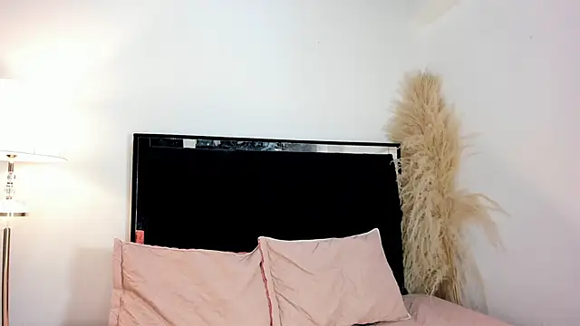 lilithTeen1  online show from 04.14.26