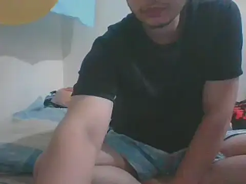 Snapshot of Gasparin32 chatting on 03.01.25 Gasparin32 online show from 03.01.25