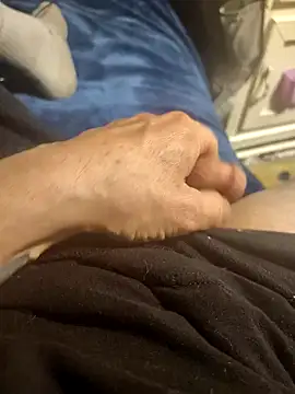 Snapshot of armdy371 chatting on 03.21.25 armdy371 online show from 03.21.25