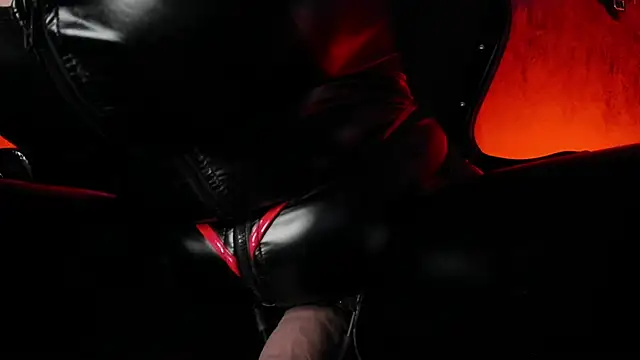 Carolina Arias online show from 03.04.25