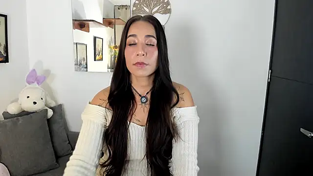 Snapshot of electra_hunt chatting on 04.21.26 electra hunt online show from 04.21.26