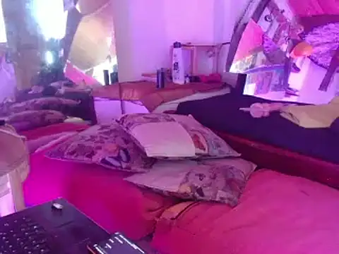 laye19 online show from 01.21.25