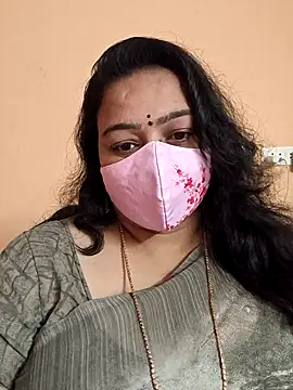 neelu-hoty online show from 02.06.25