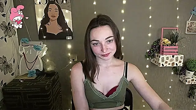 Snapshot of _Barbie_Kiss_ chatting on 02.05.25 Barbie Kiss online show from 02.05.25
