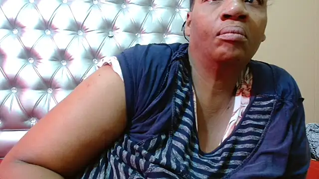 tinagiant online show from 09.16.25