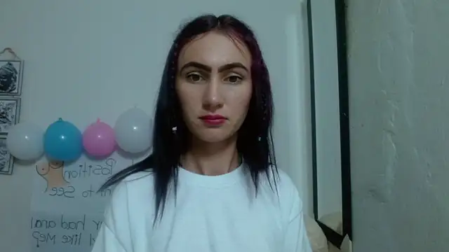 Snapshot of SexyTokio4 chatting on 02.08.25 SexyTokio4 online show from 02.08.25