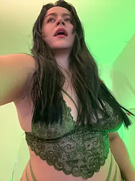 CoralineKam1 online show from 03.17.25