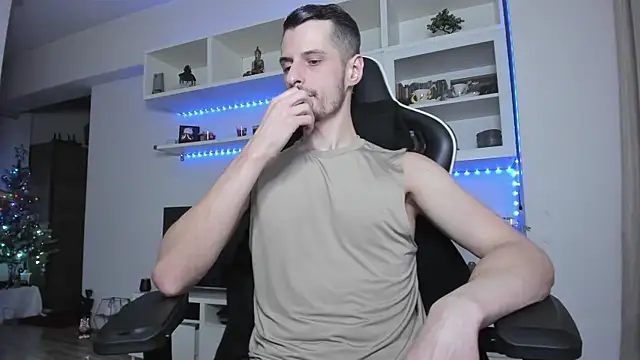 Snapshot of ToddClaytonn chatting on 01.06.26 ToddClaytonn online show from 01.06.26