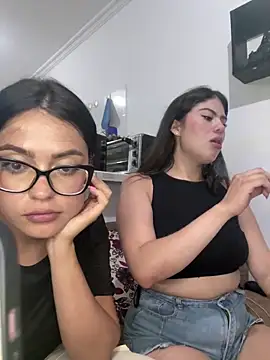 Snapshot of Sofia__cute3 chatting on 09.26.25 Sofia cute3 online show from 09.26.25