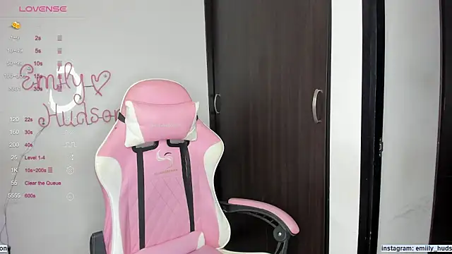 emily huddson  online show from 12.10.24