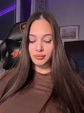 EricaWalls online show from 11.11.25