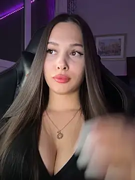 EricaWalls online show from 11.22.25