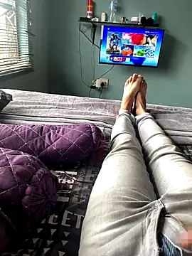 littybrowela12 online show from 12.15.25