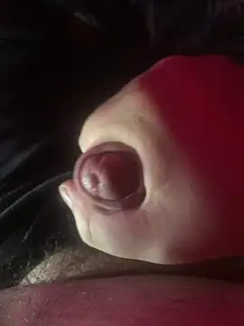 Snapshot of MmmmDaddy69 chatting on 10.23.25 MmmmDaddy69 online show from 10.23.25