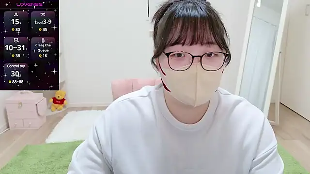 Snapshot of o-Aya-o chatting on 01.10.25 o-Aya-o online show from 01.10.25