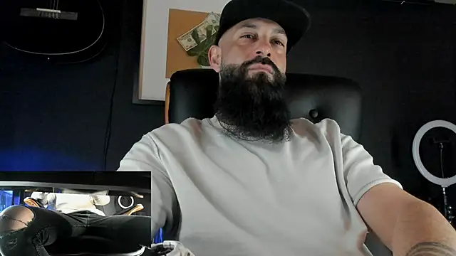 Snapshot of axxelrich_ chatting on 02.19.25 axxelrich  online show from 02.19.25