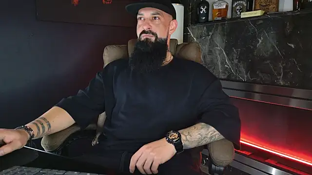 axxelrich  online show from 11.13.25