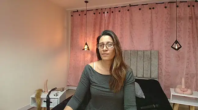 VioletaScott  online show from 02.13.25